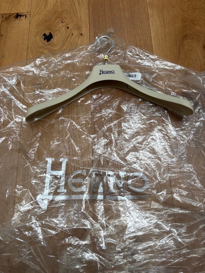 HERNO Laminar フード付きダウンコート