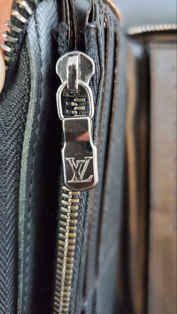 ルイヴィトン長財布 モノグラム エクリプス ジッピー ICモデル ブラック