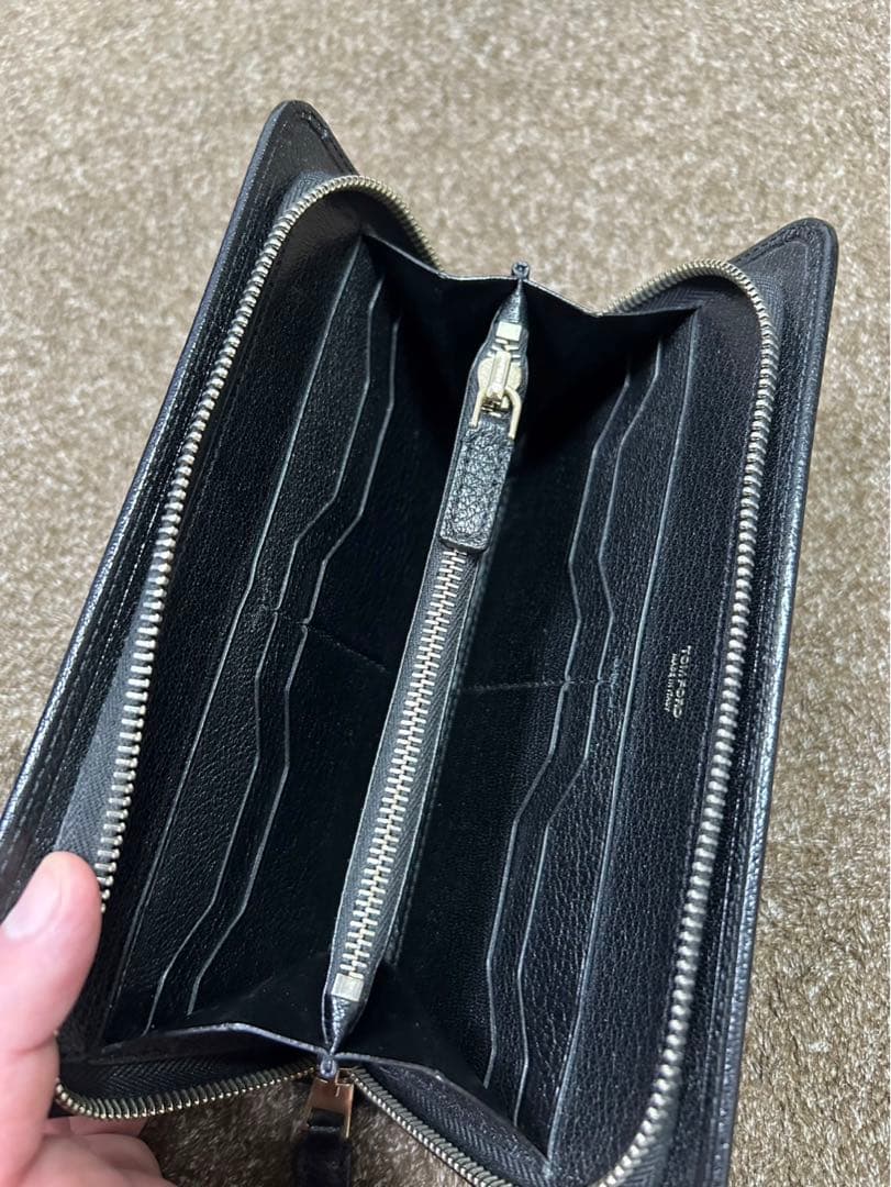 トムフォード　財布　ラウンドジップ　メンズ　TOM FORD
