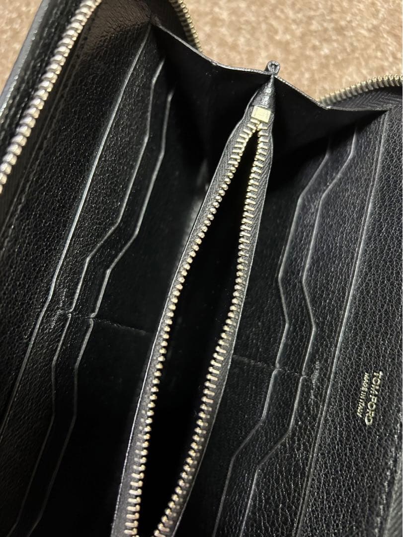 トムフォード　財布　ラウンドジップ　メンズ　TOM FORD