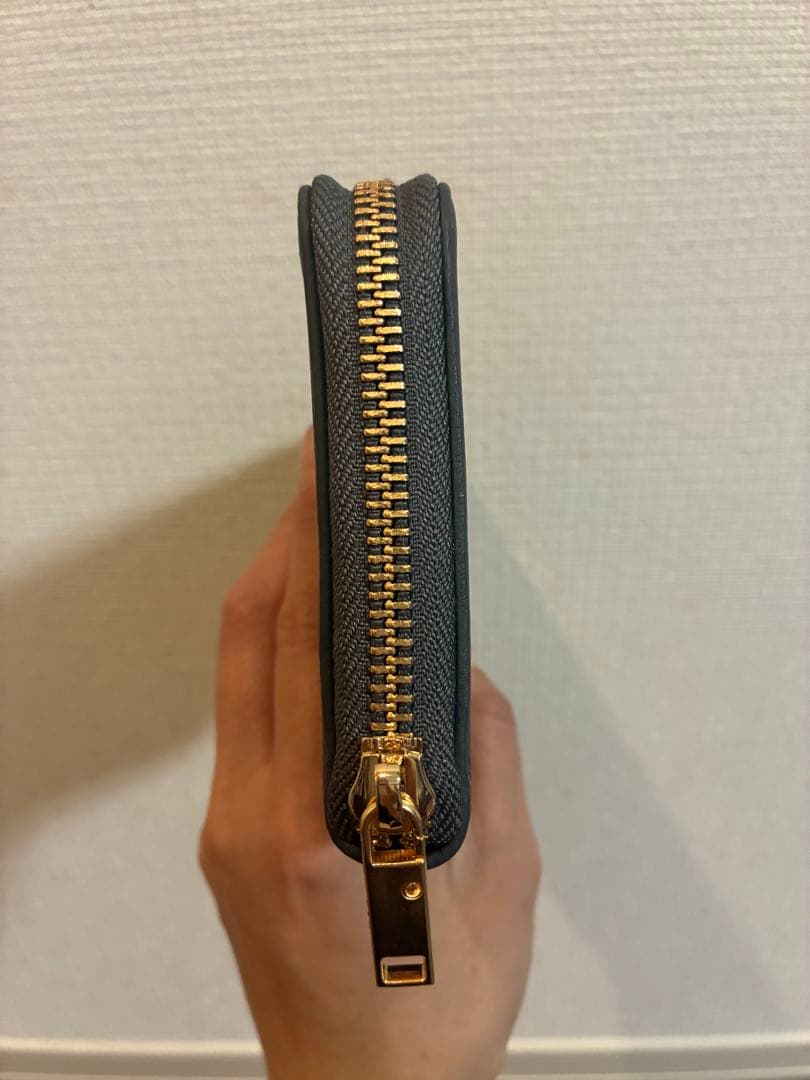 ★お取り置き★新品　PORSCHE 長財布　牛革　エンボス加工　ブルーグレー