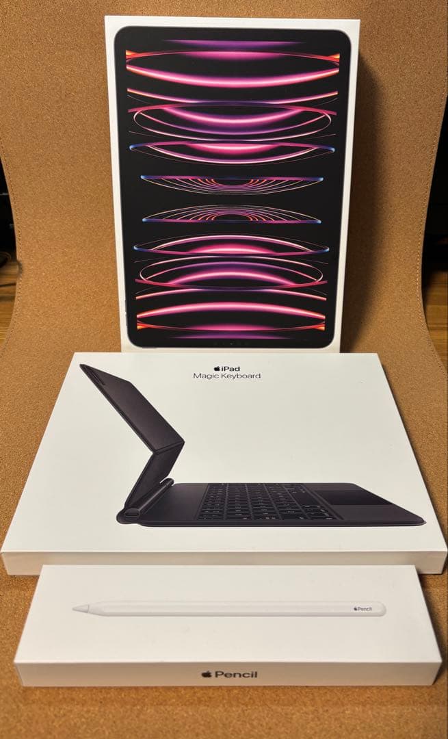 iPad Pro (第4世代) +Apple Pencil +マジックキーボード