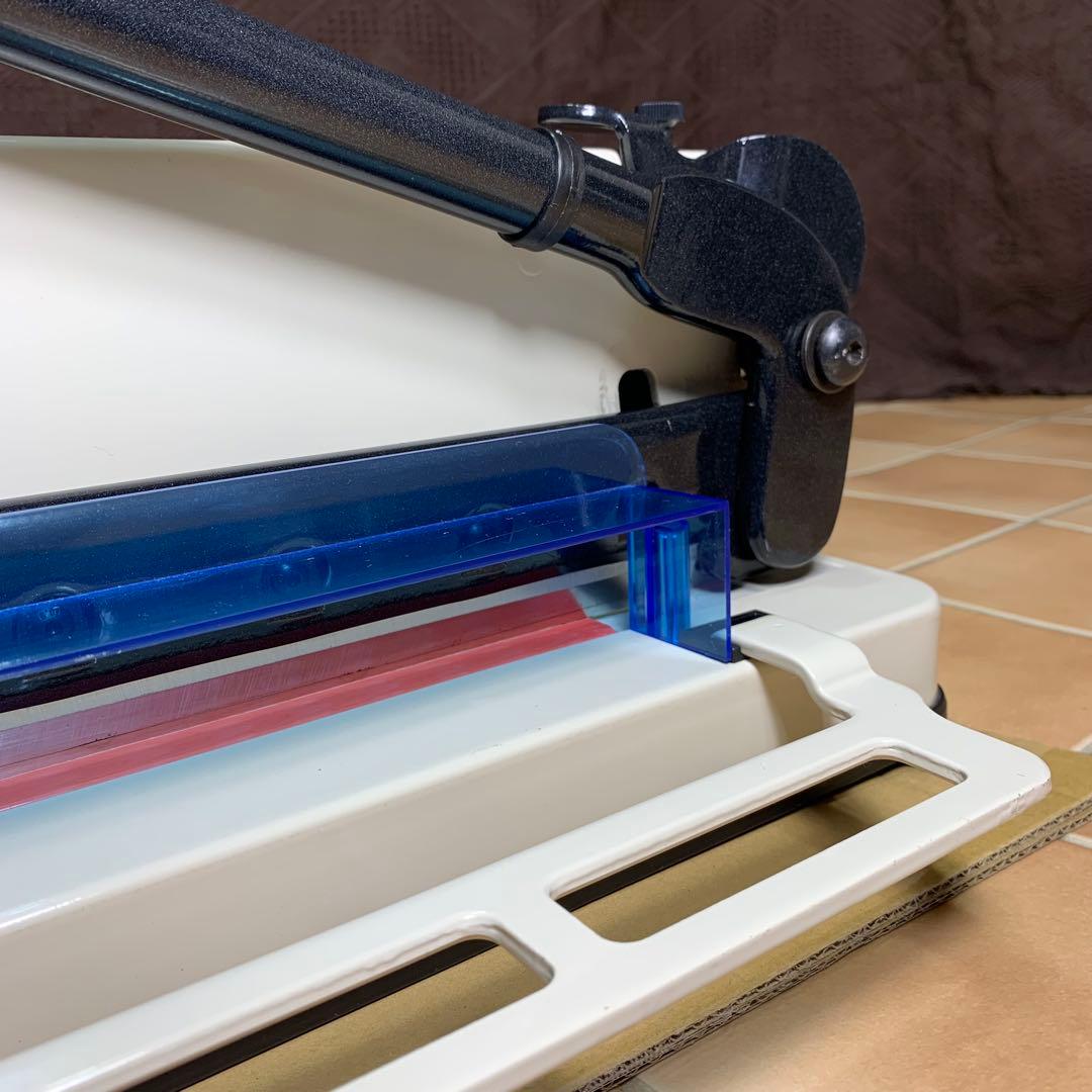 【極美品】HFS 大型裁断機 ペーパーカッター A4サイズ 事務 オフィス