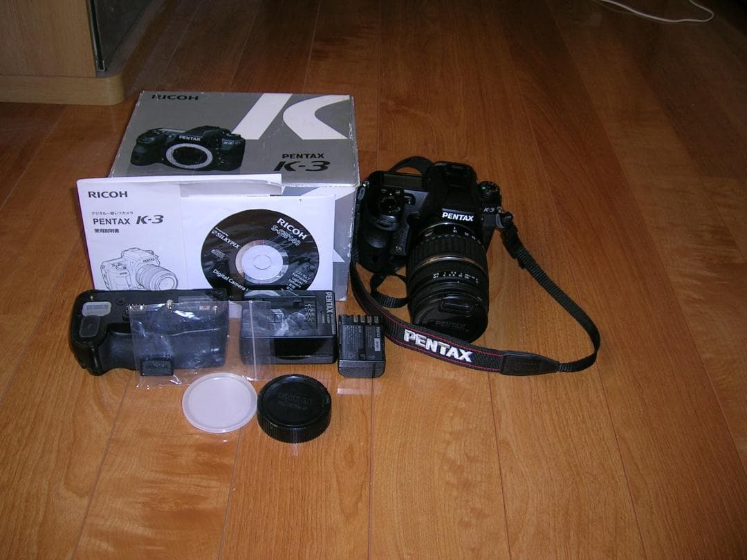 PENTAX K-3 18-200 mm　バッテリーグリップ