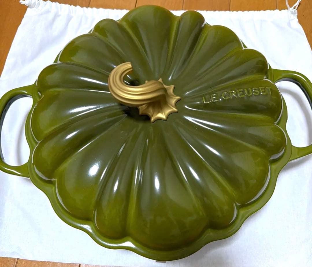 新品　ル・クルーゼ　ビュッフェ・キャセロール・パンプキン 28cm オリーブ