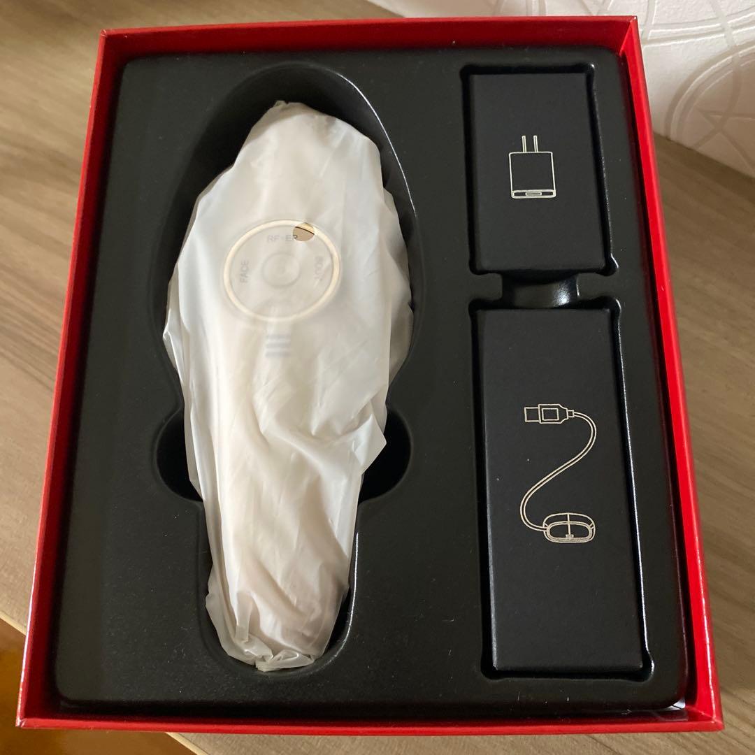 IKKOプロデュース MEラボンエクラ美顔器