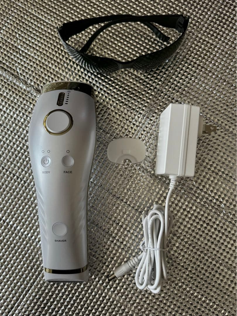 家庭用脱毛器　シャインエステボーテ2