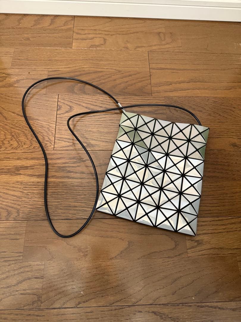 イッセイミヤケ BaoBao バッグ シルバー