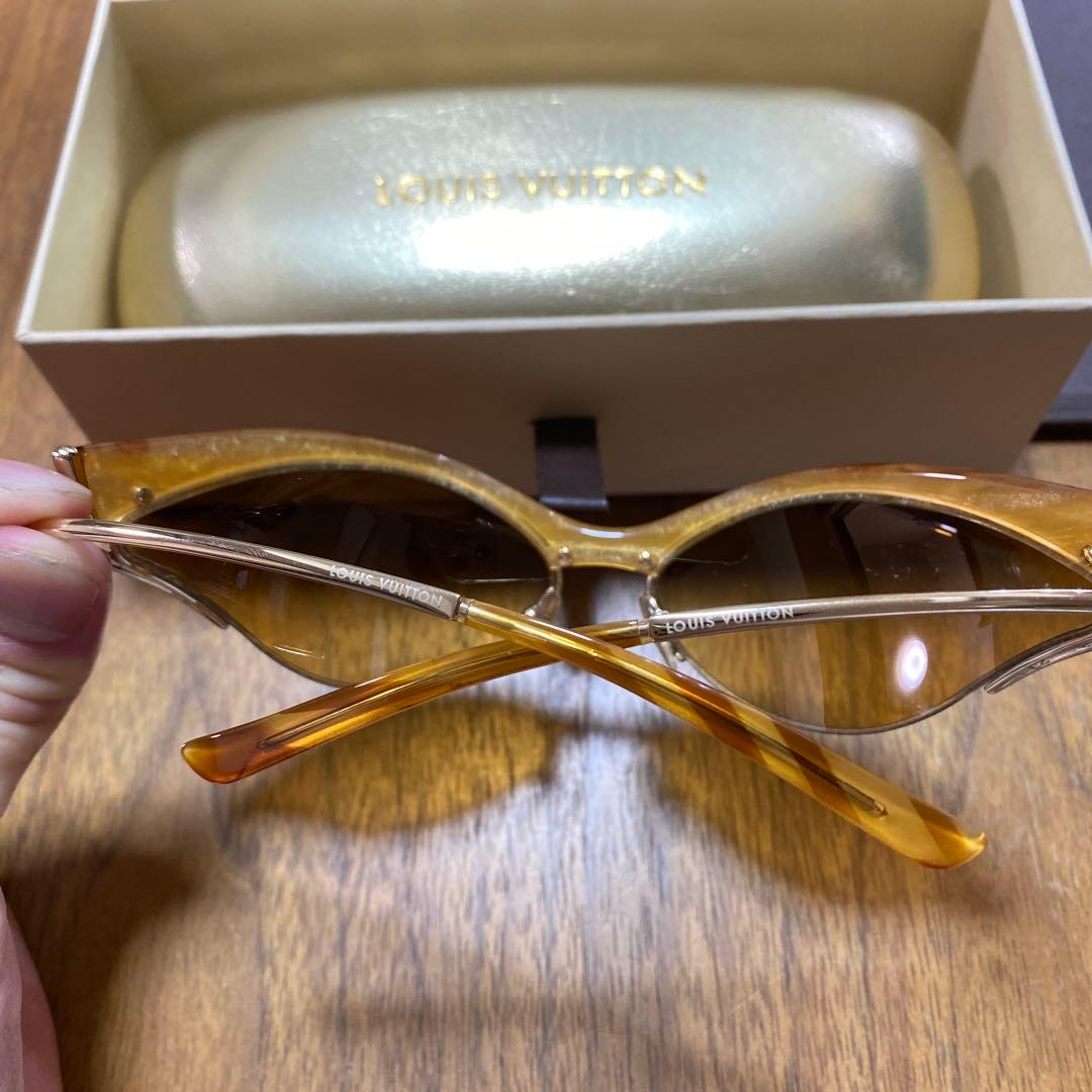ルイヴィトン キャットアイサングラス M92408