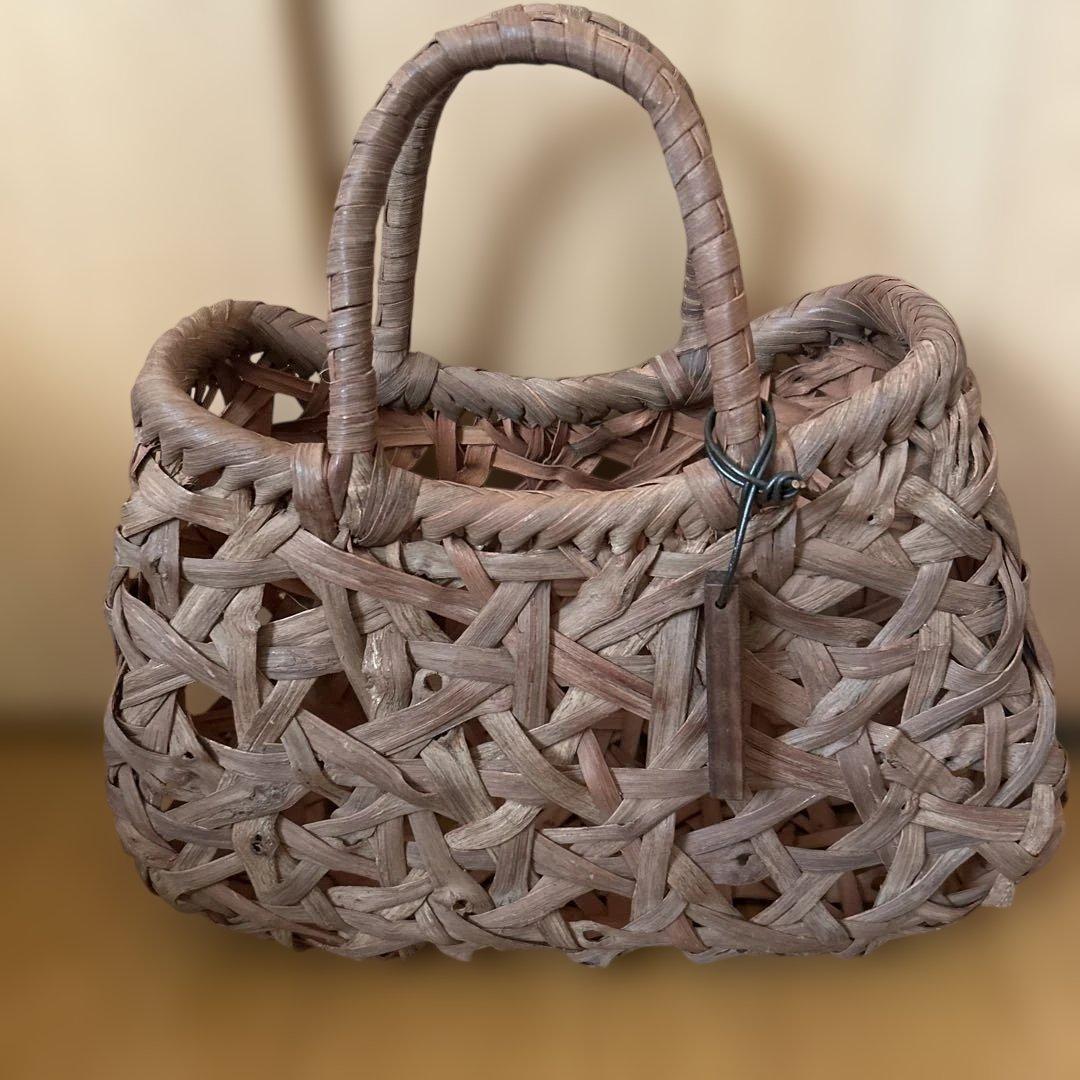 カゴヤさんの山葡萄バッグ