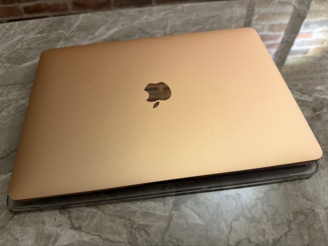 MacBook Air 13インチ 2020年 Core i5 8GB 1TB