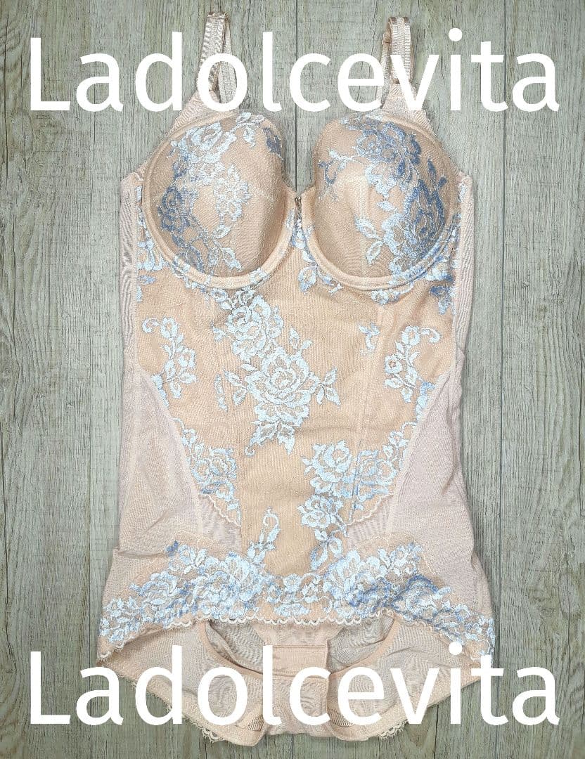 美品 マルコ　デコルテ リュミエス ボディスーツ D70M/ベージュ/198