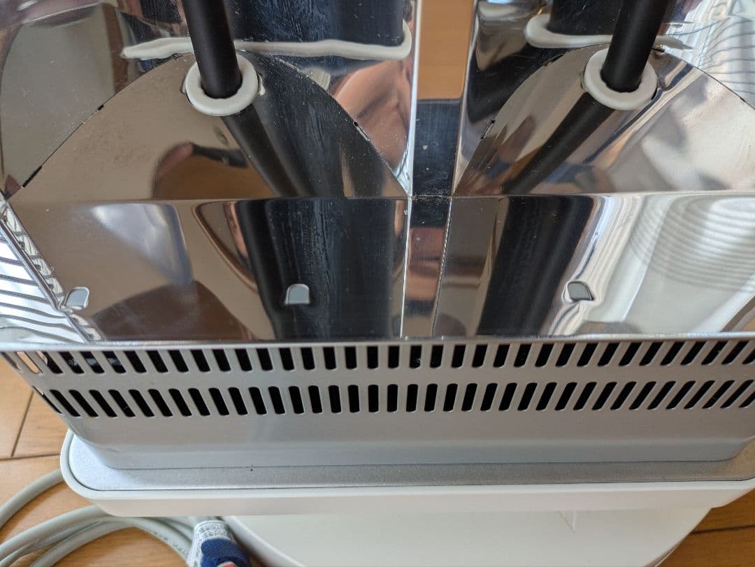 ダイキン遠赤外線暖房機　セラムヒート erft11zs-w　ふじさん専用