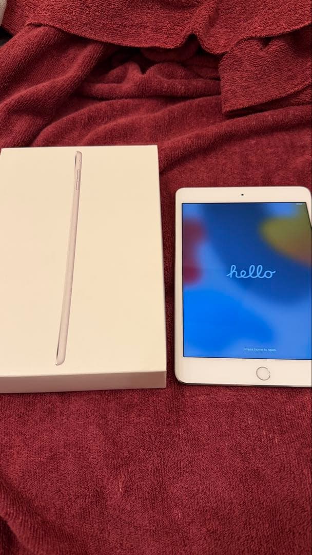 Apple iPad mini 第4世代　128GB