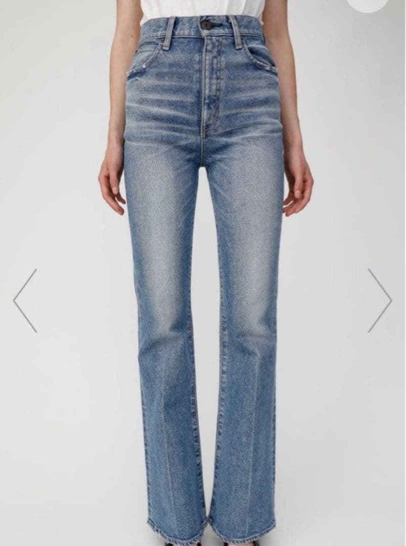 【美品】2025年製MOUSSY マウジー MVSフレアデニム 24インチBLU