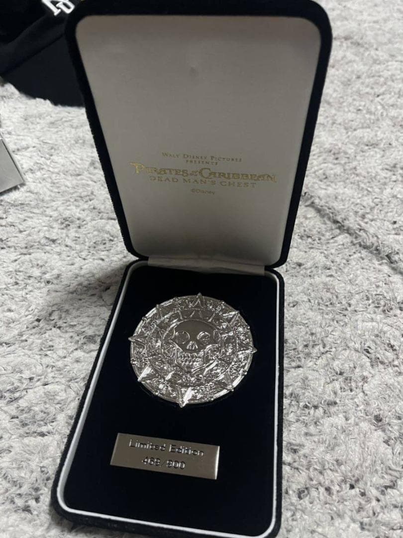 パイレーツオブカリビアン 純銀製900個限定メダル