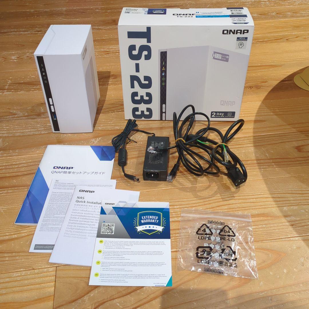 QNAP TS-233 NAS ホワイト 約1年使用　美品