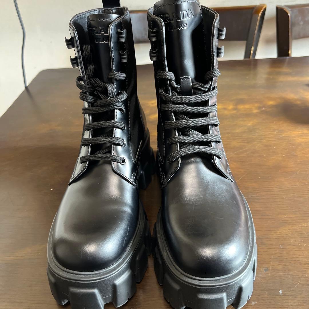 PRADA ブラック モノリスブーツ