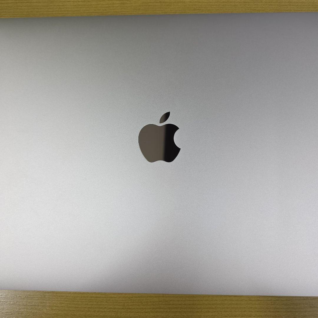 T*m様 Apple MacBook Pro シルバー値下げ