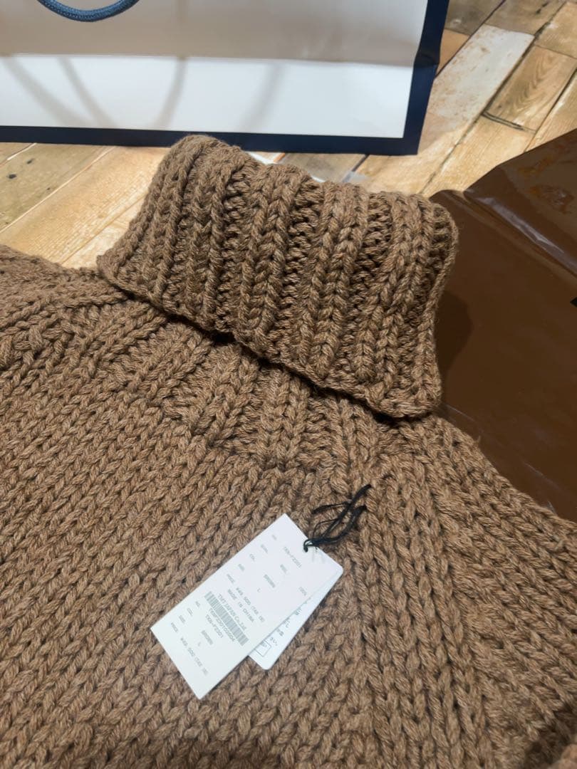 【定価49500円 】TMT 高級ウール100% ケーブルタートルKNIT L