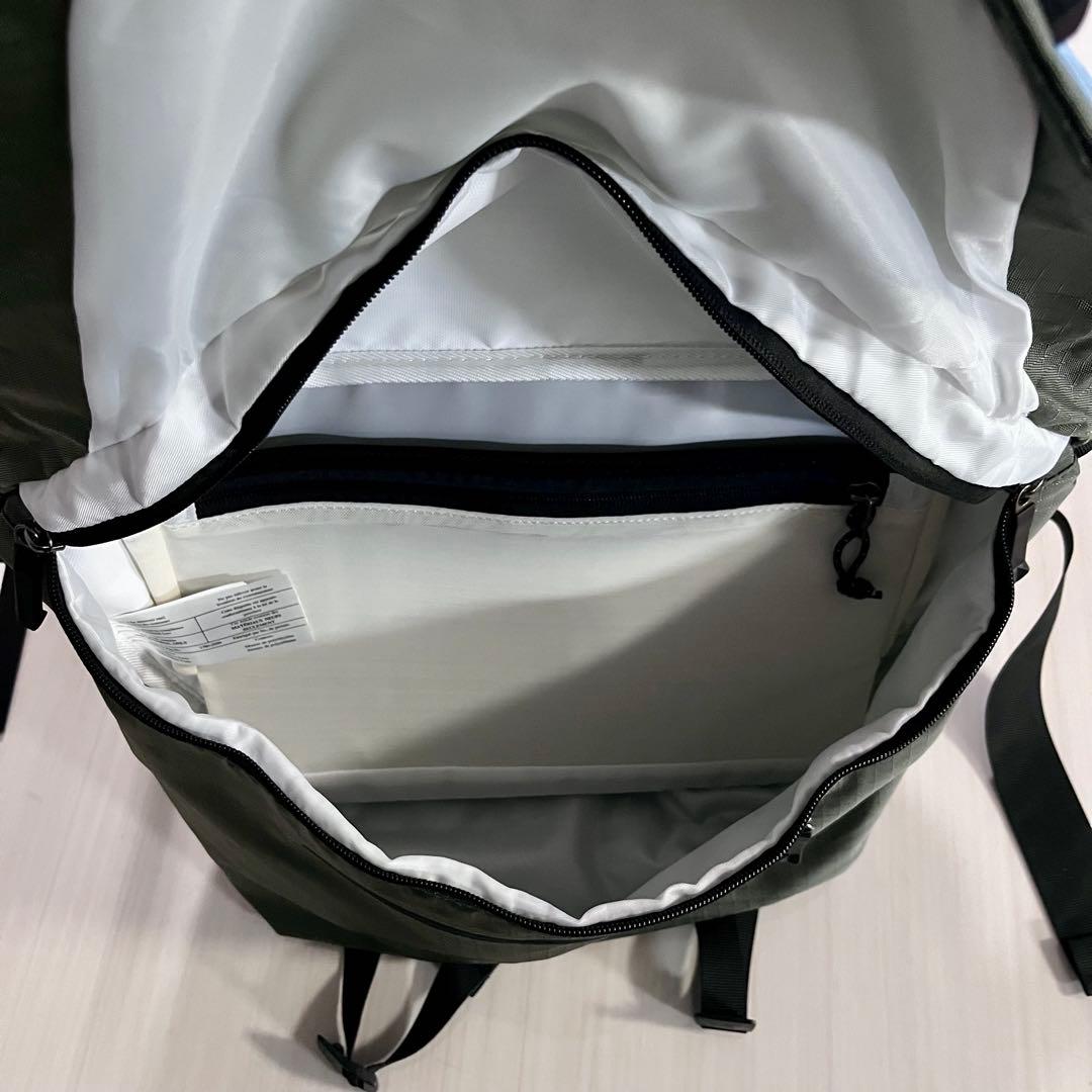 【新品同様】Arc'teryx アークテリクス クーリエ バッグ