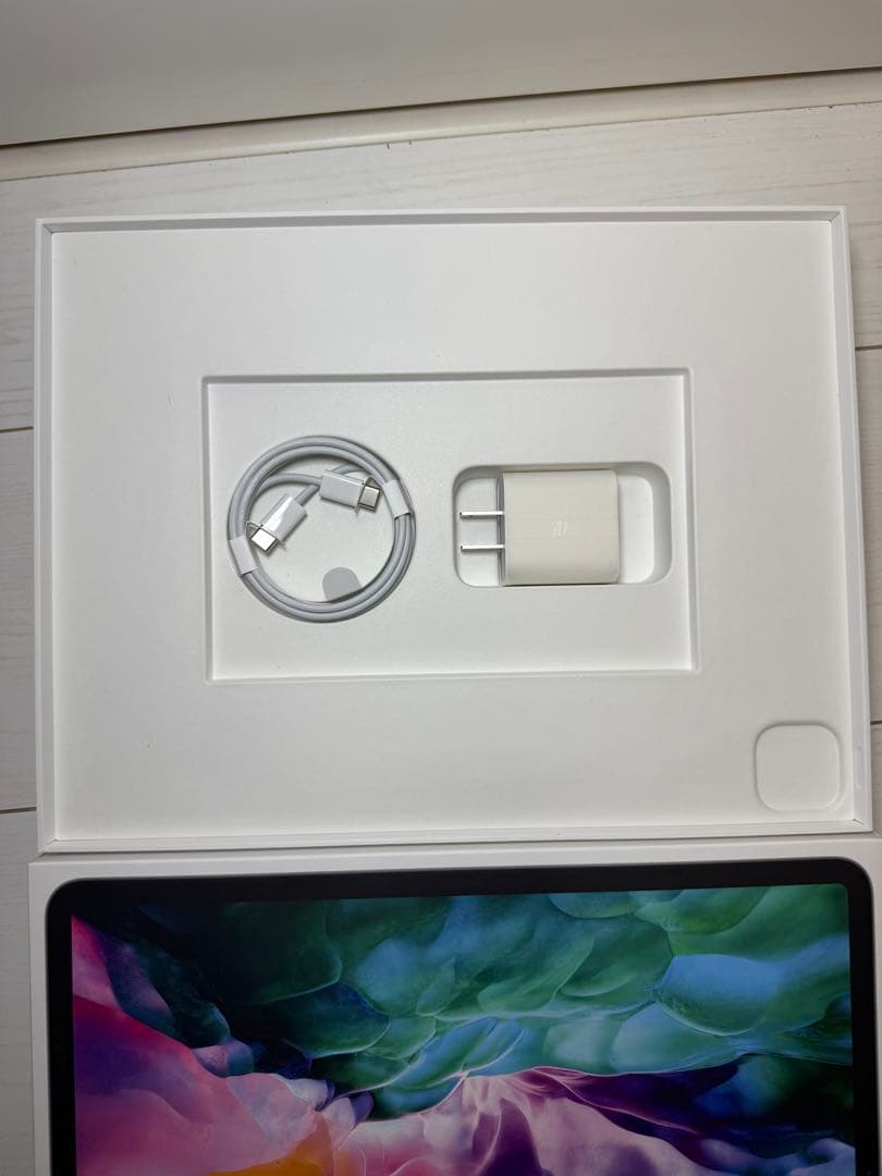 iPad Pro 12.9インチ 第4世代 Wi-Fi + Cellular