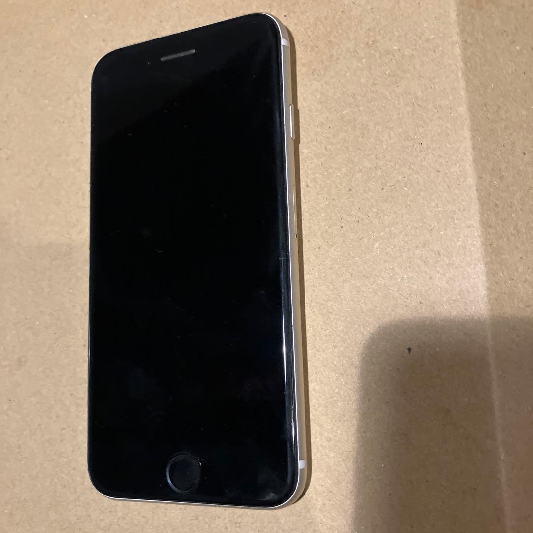 Apple iPhoneSE3ホワイト 本体　バッテリー100パーセント