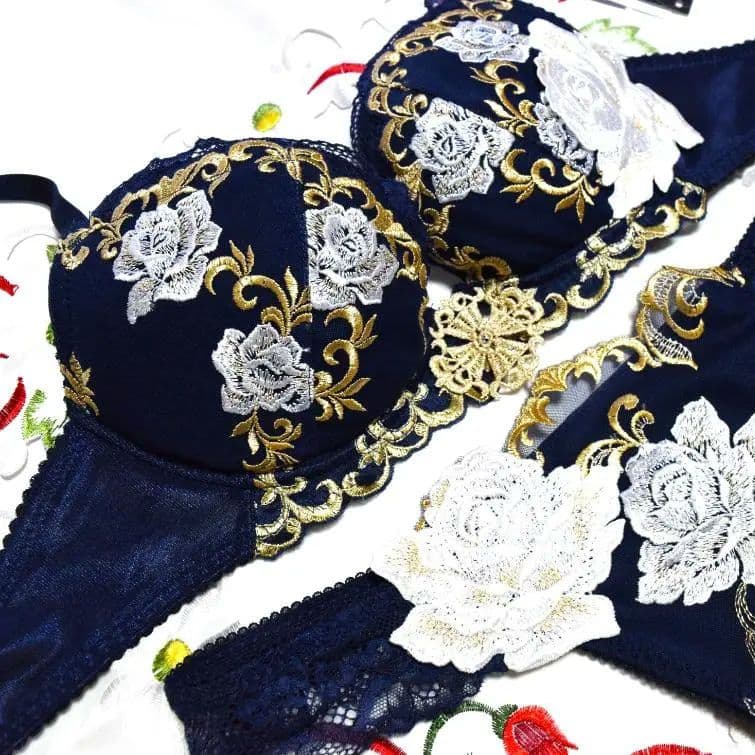 新品☆ワコール☆サルート☆７３Ｇ・ベルサイユのばら☆ＫＯ☆Ｃ７０＆ソングＭ　ＦＸ