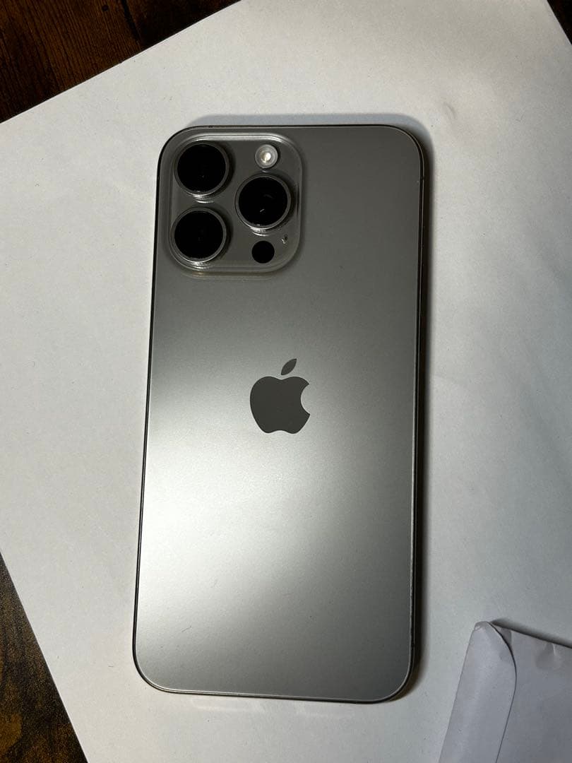 iPhone 15 Pro Max 256GBナチュラルチタニウム 中国版