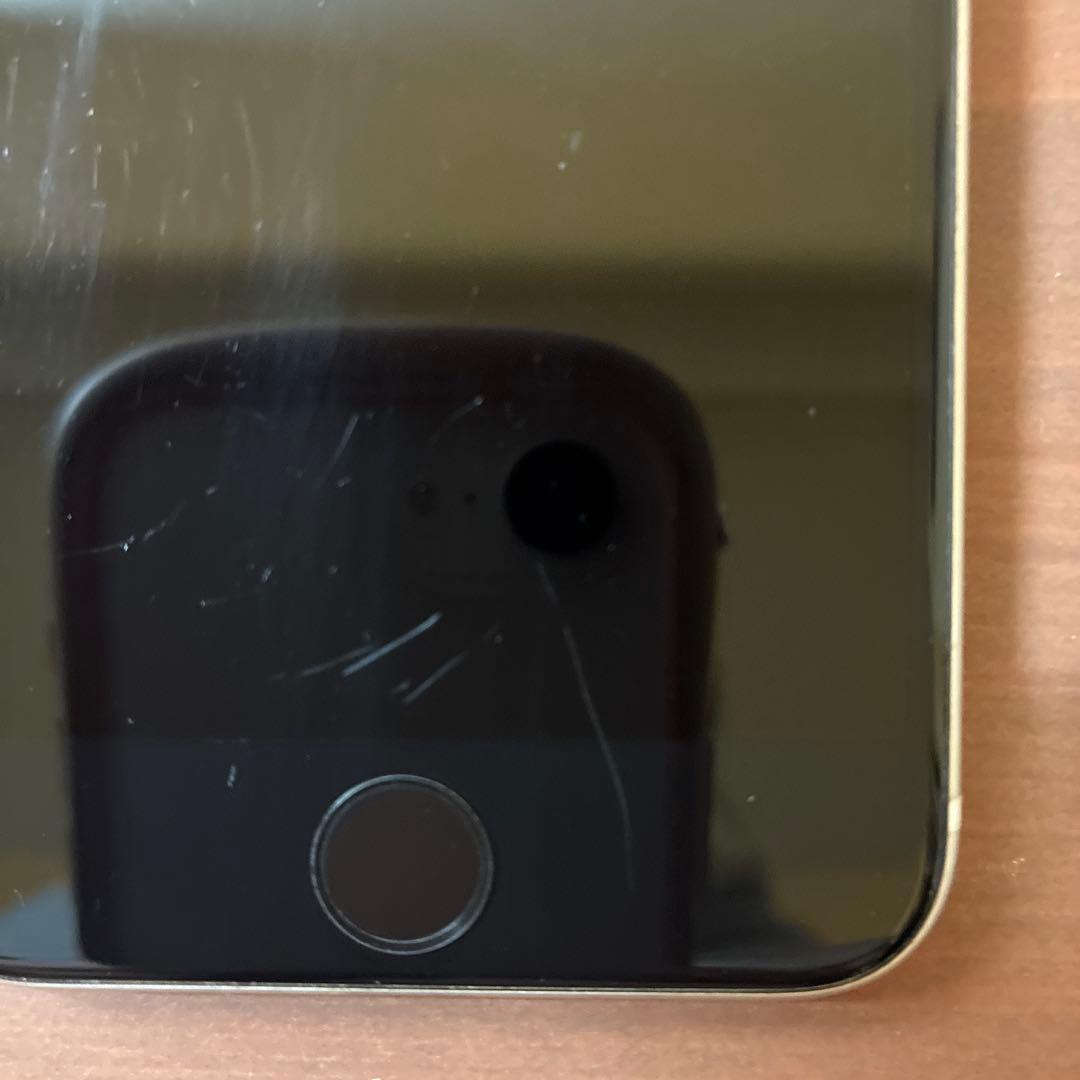 Apple iPhone SE 第三世代 ホワイト 本体