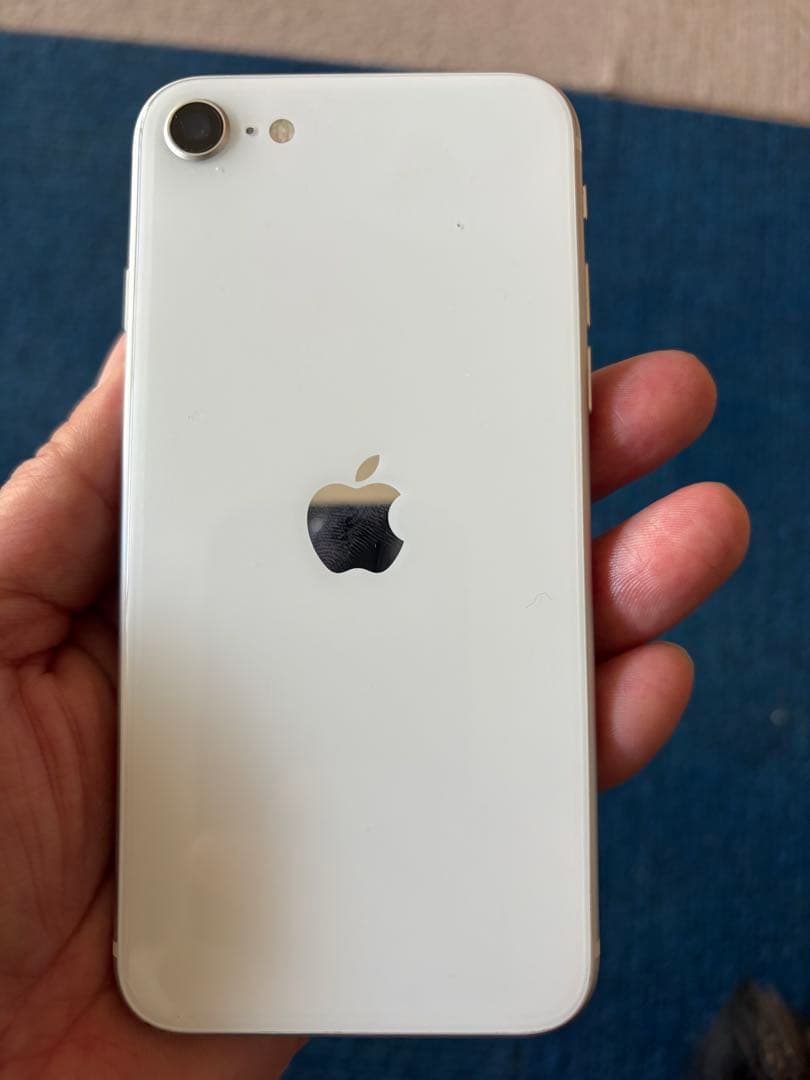 Apple iPhone SE2 128GB ホワイト 本体　SIMフリー