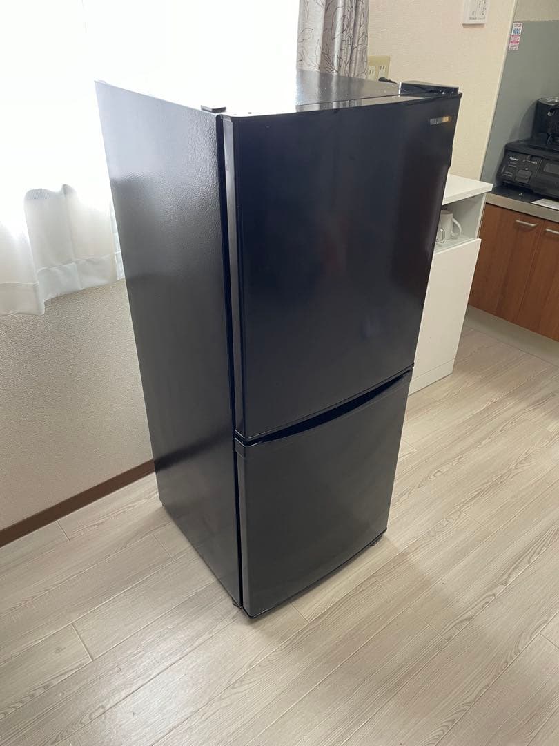 【値引きしました】アイリスオーヤマ　冷凍冷蔵庫　IRSD-14A(2023年製)