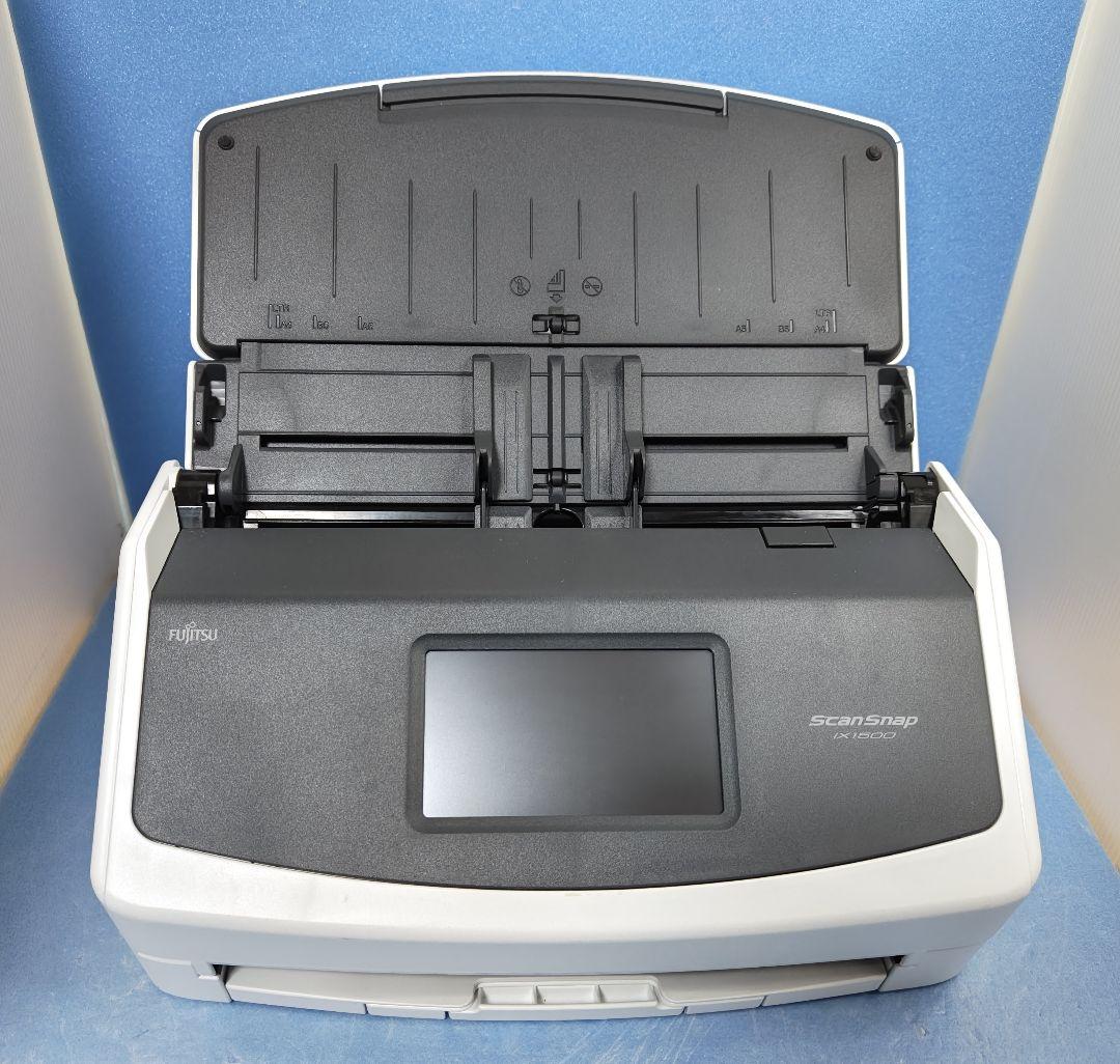 たまった書類を一気にスキャン 富士通 ScanSnap iX1500（白）