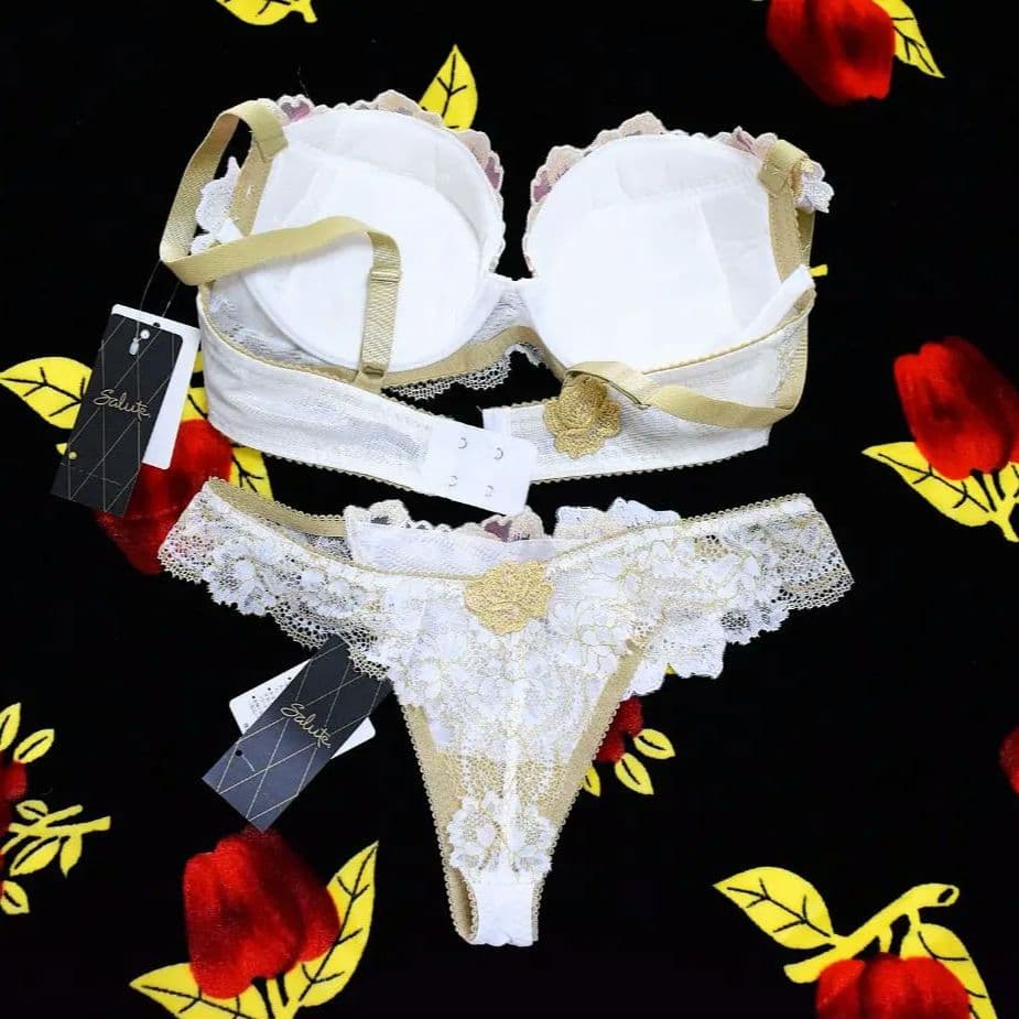 新品・タグ付き☆ワコール☆サルート☆０３G・日本の花嫁☆ＩＶ☆Ｅ６５＆ソングＭ