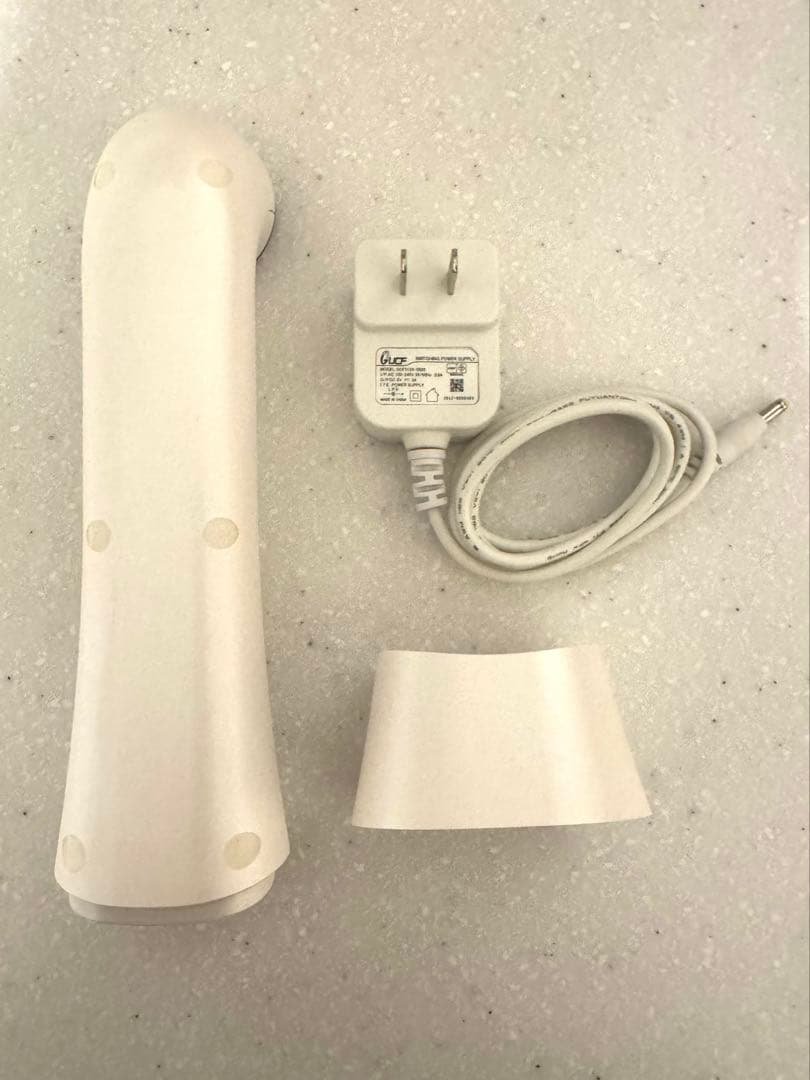 LIFTUNE 美顔器 充電器付き