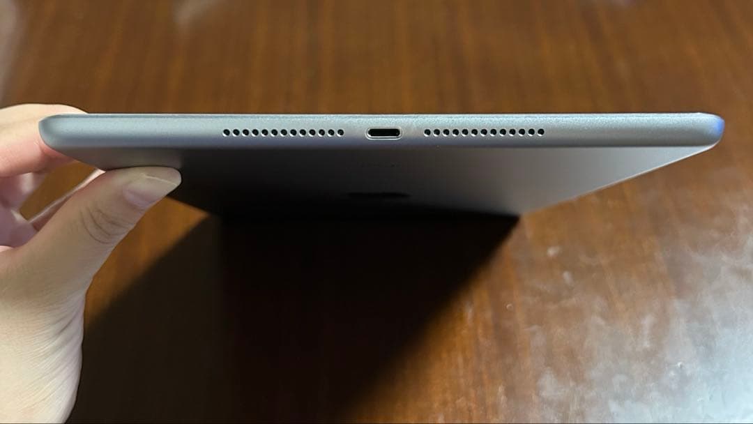 【美品】iPad 第5世代　シルバー 本体32GB Wi-Fiモデル