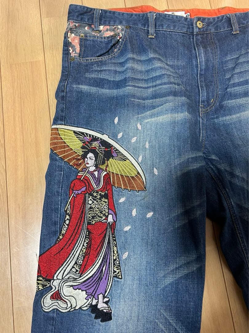 【お値下げ】絡繰魂カラクリダマシイ110size big極太刺繍入りデニムパンツ
