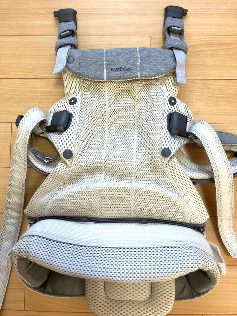 人気✨BabyBjorn ベビービョルン ベビーキャリア ハ－モニ－ クリ－ム