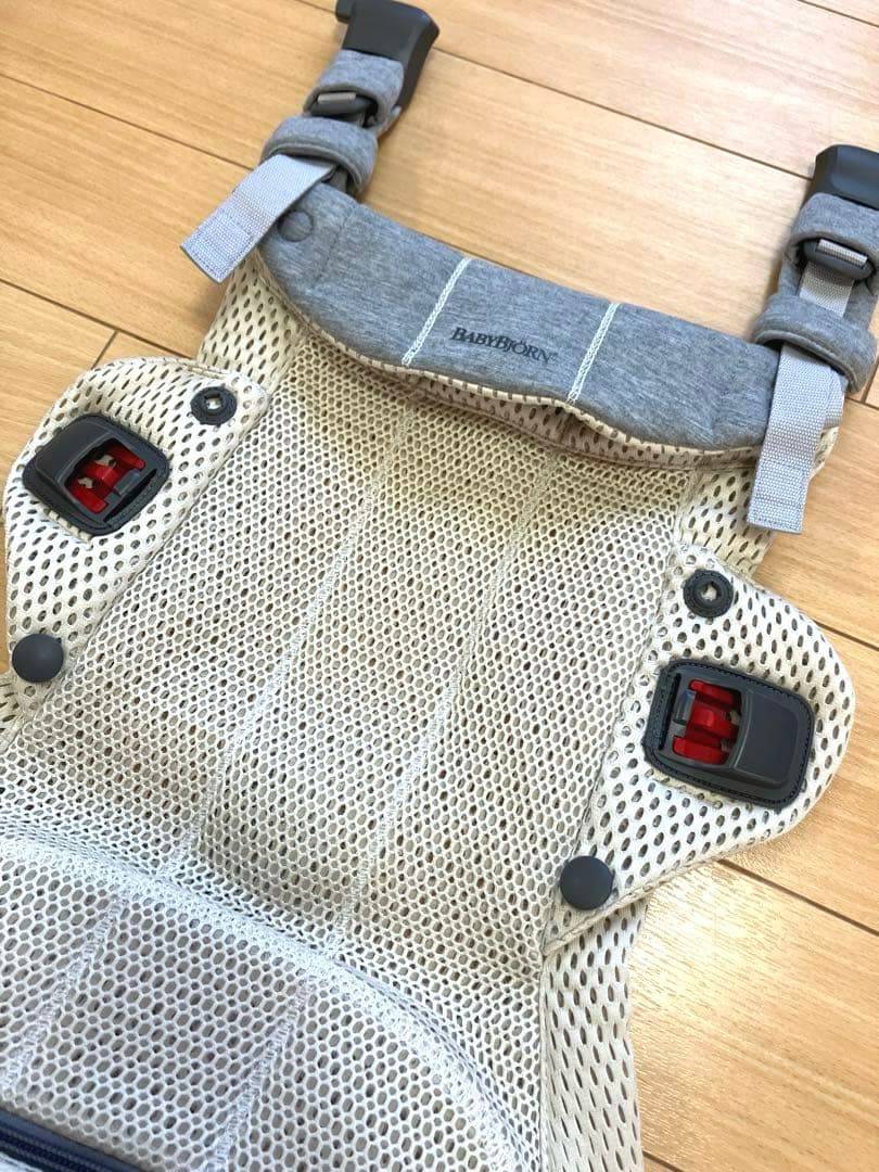 人気✨BabyBjorn ベビービョルン ベビーキャリア ハ－モニ－ クリ－ム