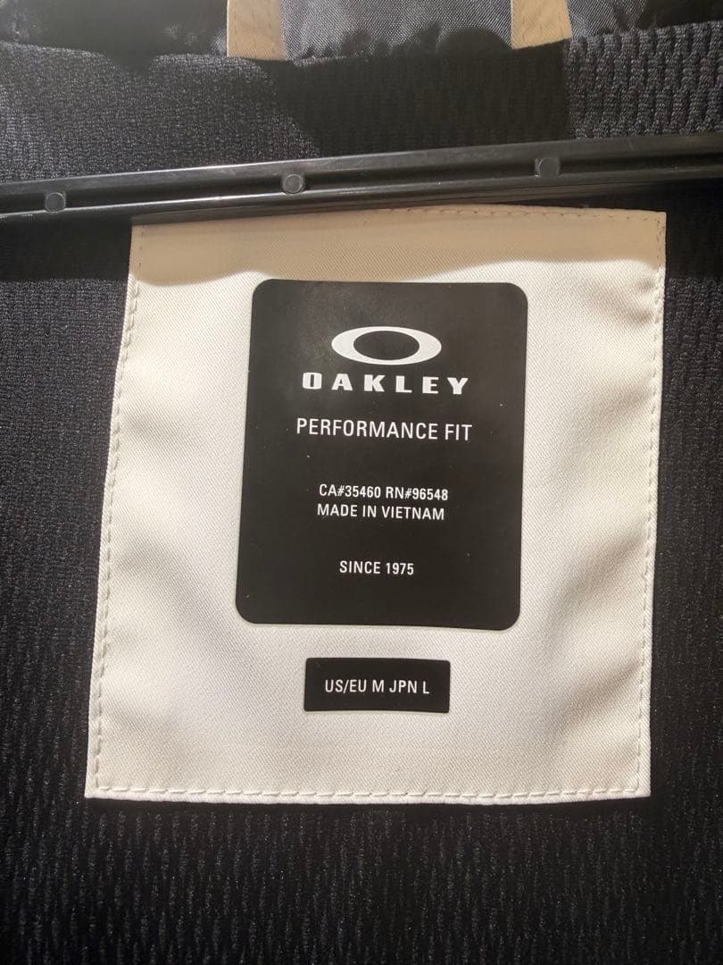 Oakley スノーボードウェア　上下セット　白黒