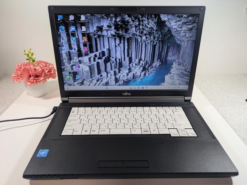 【美品】電源を入れてすぐ使える✨ノートパソコン✨Windows11✨新品8GB