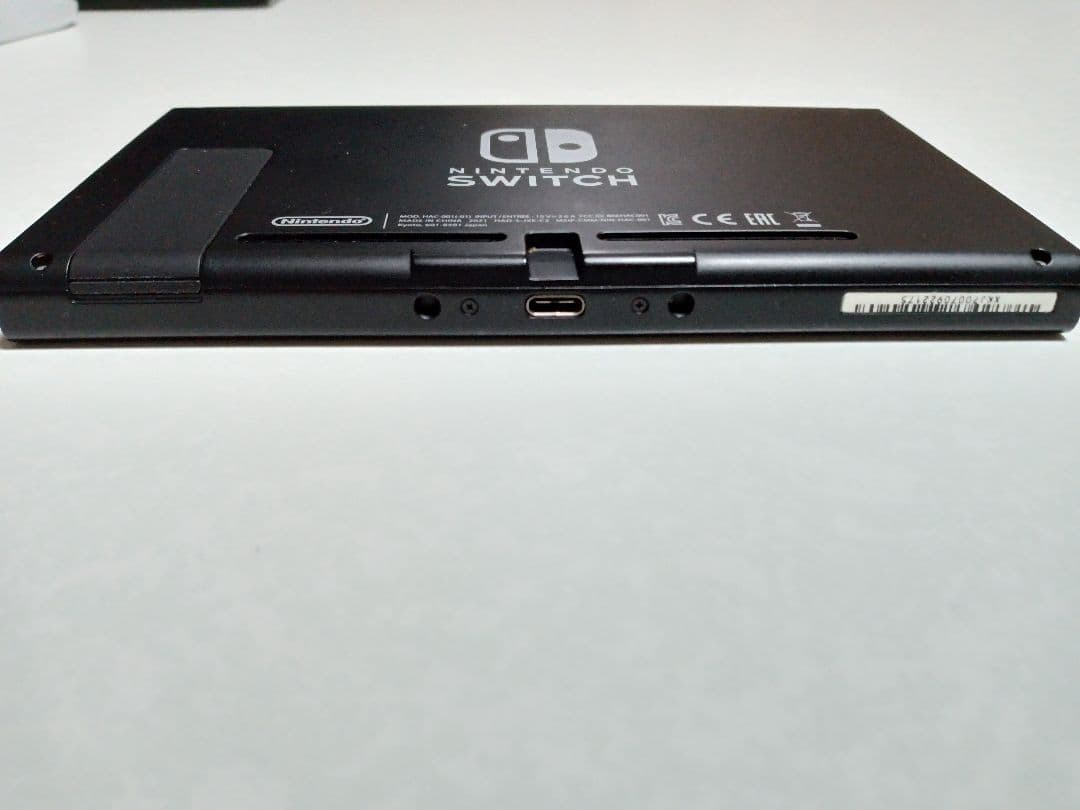 Nintendo　Switch　1　本体のみ　　動作品　確認済み　2021年製造