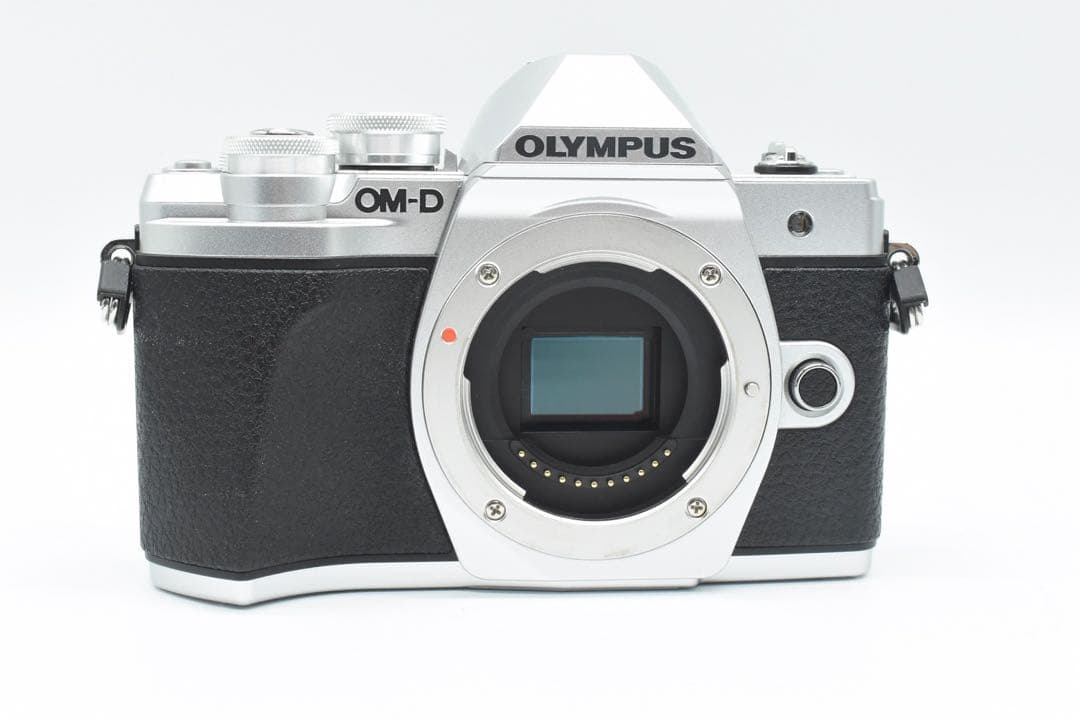 ほぼ新品OLYMPUS オリンパス E-M10 markⅢ 《S数1500回》