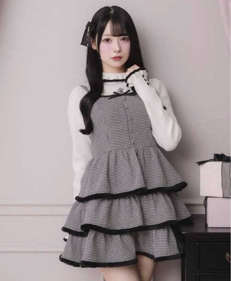 pium ファー付きティアードジャンパースカート