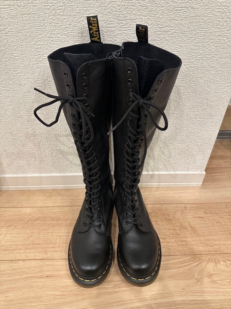 Dr.Martens ドクターマーチン ロングブーツ 1B60 20ホール