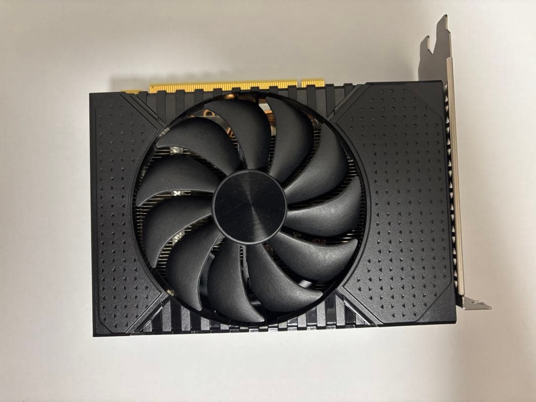 GeForce RTX 3050 グラフィックボード