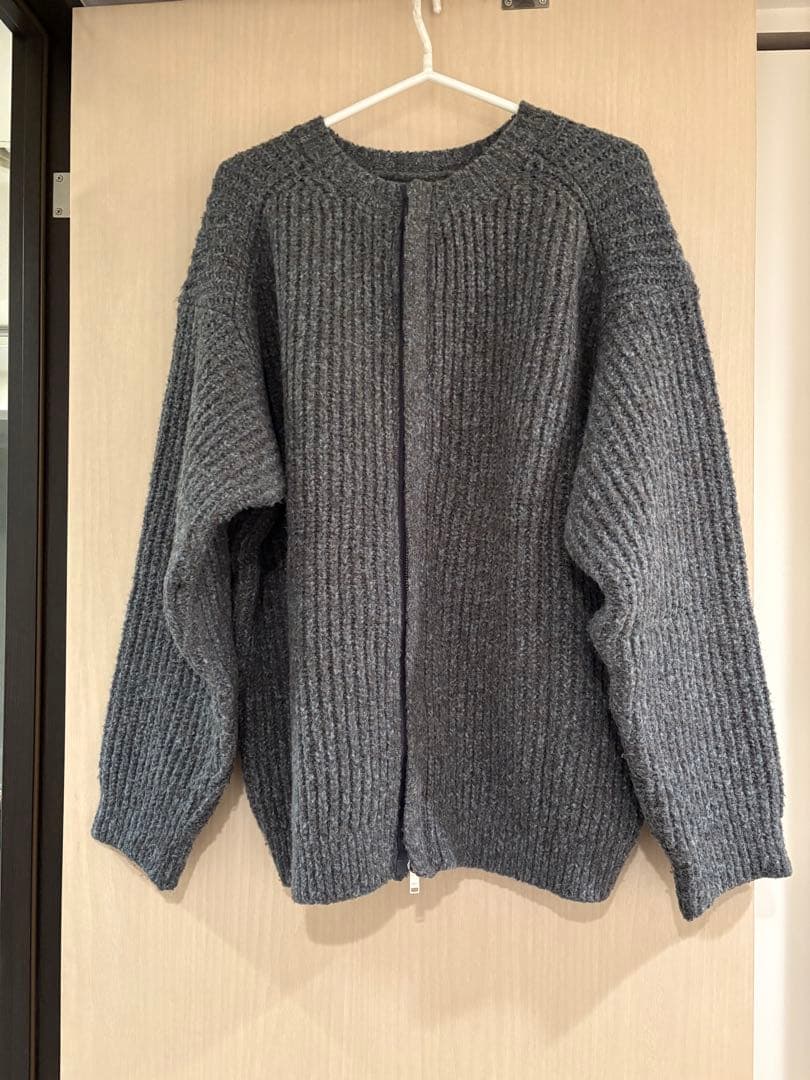 Yoke カーディガン　3G BACK ZIP RIB CREW NECK