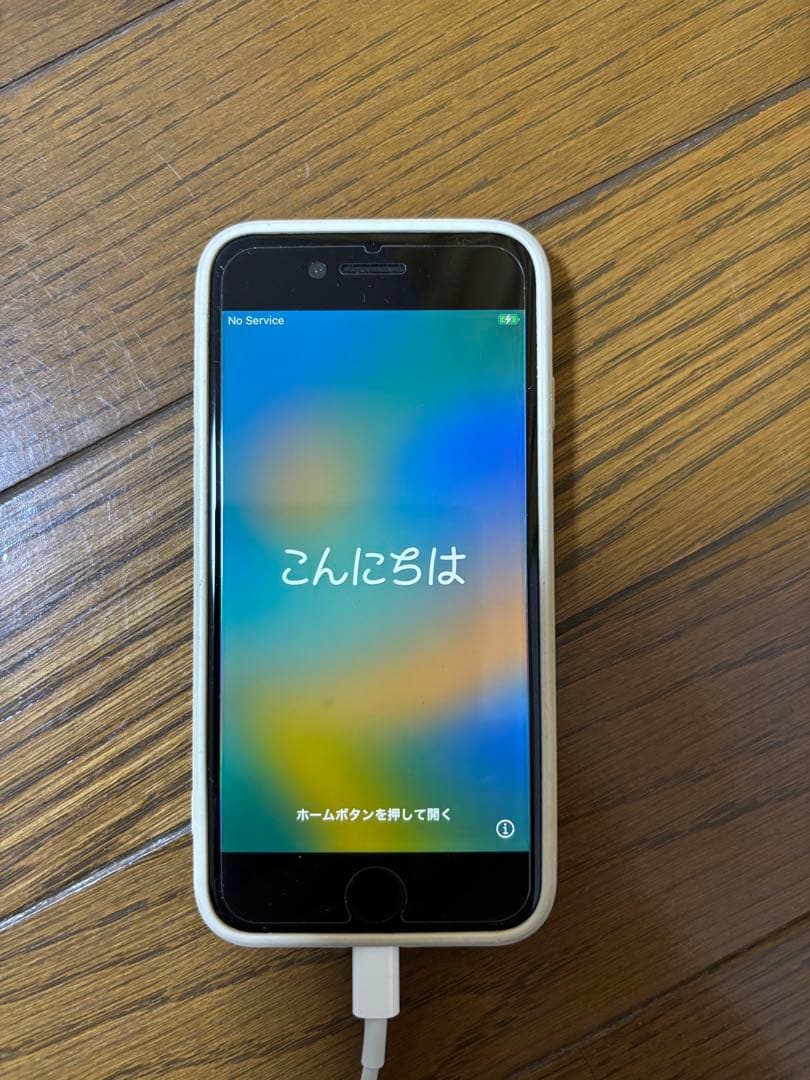 美品　お子様の初めてのスマホに！ iPhone 8 充電100%