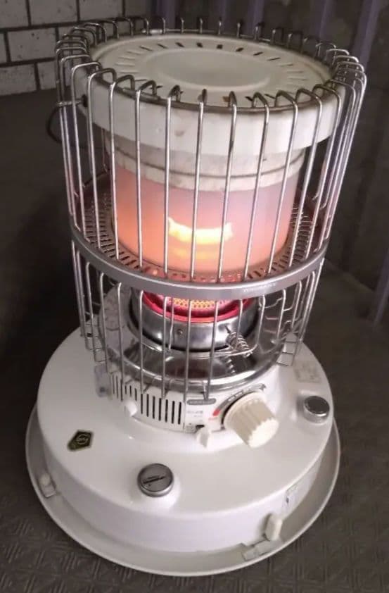 トヨトミ KRA-85C石油ストーブ