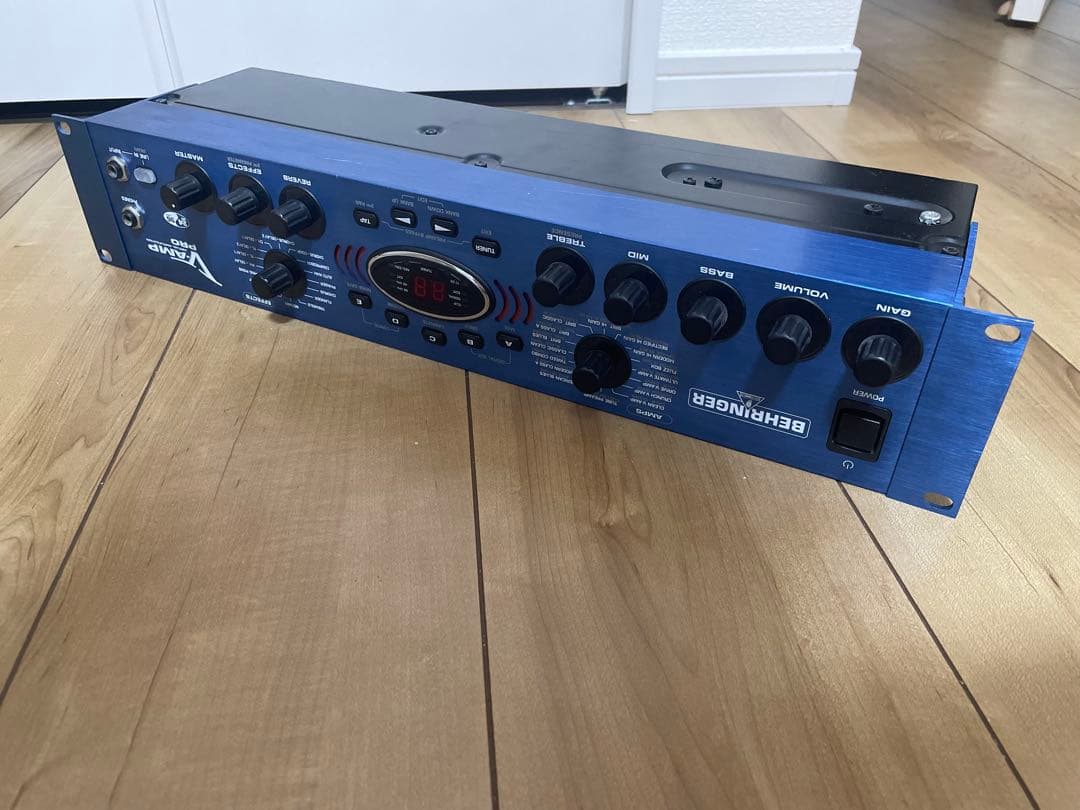 動作確認済 BEHRINGER V-AMP PRO 電源ケーブル付属